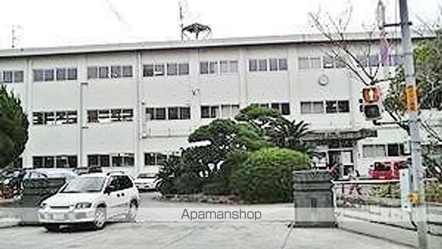 小学校　八万小学校（小学校）まで750m