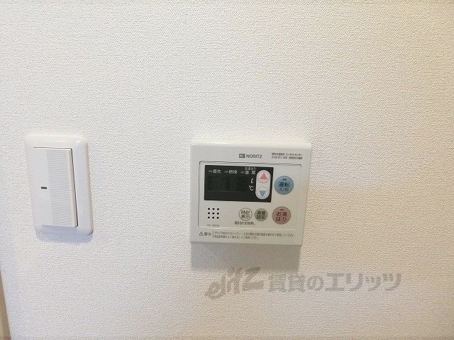 その他設備　給湯器リモコン