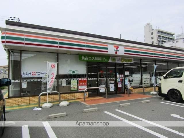 コンビニ　セブンイレブン（コンビニ）まで442m