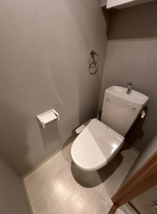 トイレ　清潔感のあるトイレです