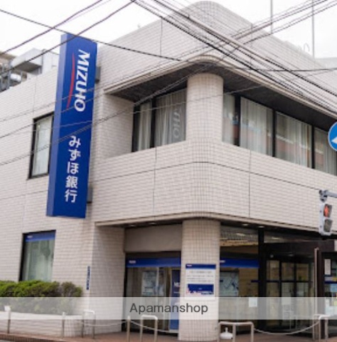 銀行　（株）みずほ銀行／羽田支店（銀行）まで296m