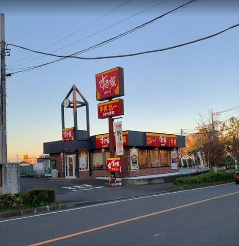 飲食店　すき家（飲食店）まで429m