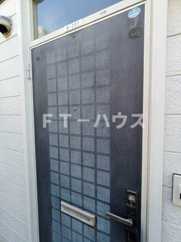 ケント・ピア本中山Bの玄関写真