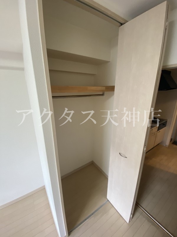 収納　鏡付きのクローゼットです♪