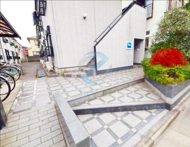 エントランス　エントランス