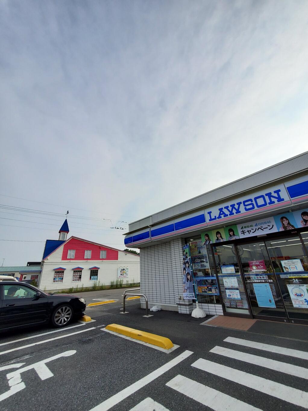 コンビニ　ローソン伊勢崎今泉一丁目店（コンビニ）まで462m