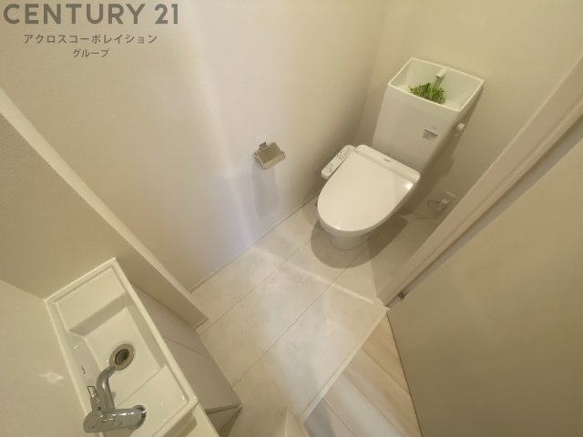 トイレ　温水洗浄便座付きのトイレです！