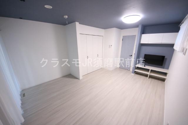 エヌエムサンカンテキャトフB棟の居間写真