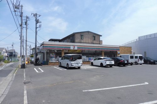 コンビニ　セブンイレブン大和下鶴間店（コンビニ）まで262m