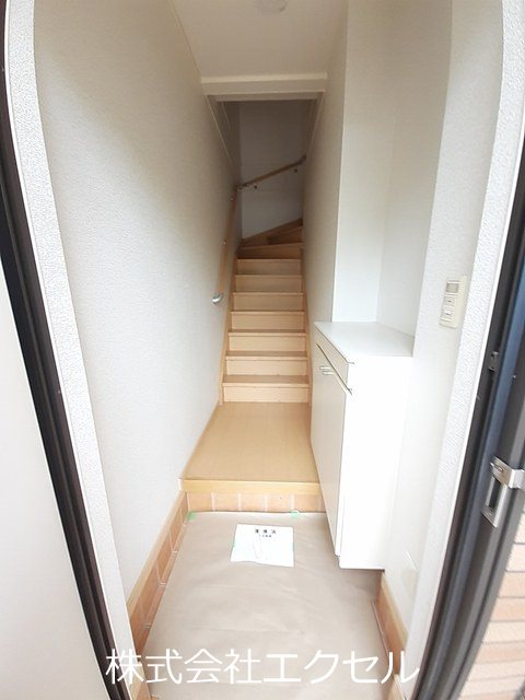 ＪＲ八高線 箱根ケ崎駅 徒歩12分 2階建 築18年の玄関写真