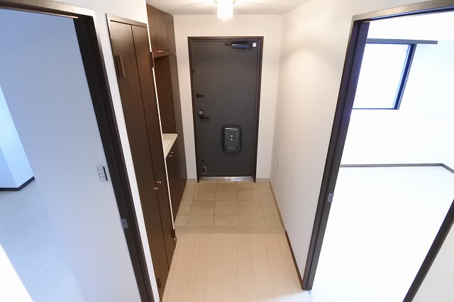 アーデンコート住吉川の玄関写真