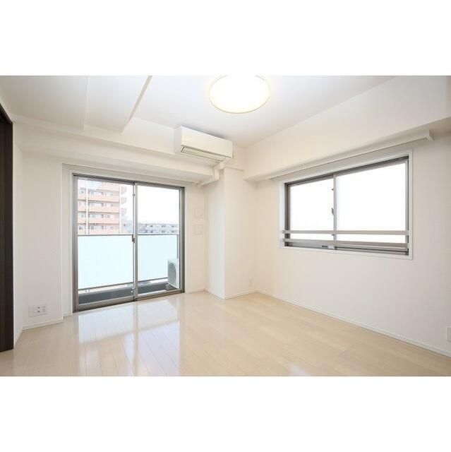 居室・リビング　写真は同タイプ住居です。