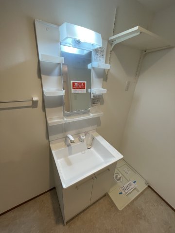 小田急線 新百合ケ丘駅 徒歩33分 2階建 築3年の内装写真