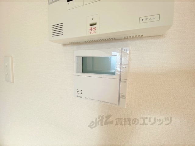 その他設備　給湯器リモコン