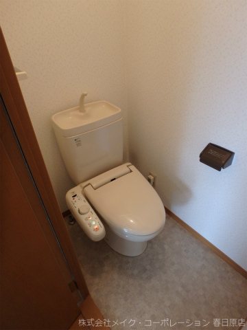 トイレ　写真は同型タイプ