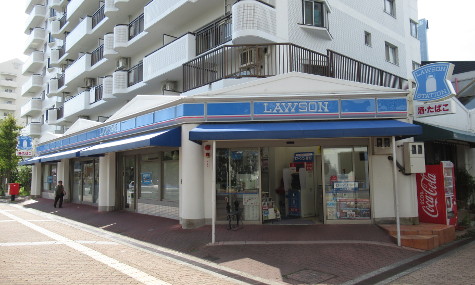 コンビニ　ローソン東川崎町店（コンビニ）まで330m