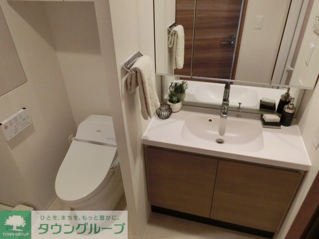 洗面設備　MR時の写真で調度品等は含まれませ