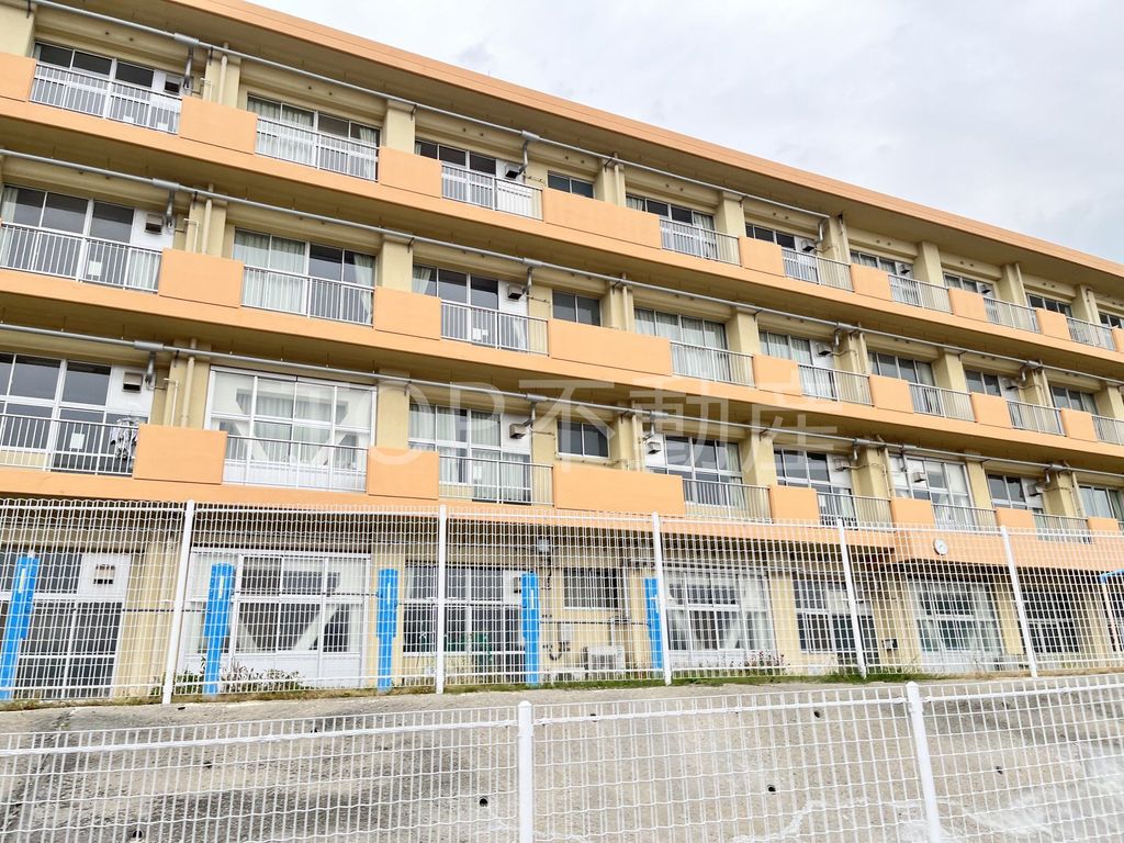 小学校　千葉市立松ケ丘小学校（小学校）まで480m