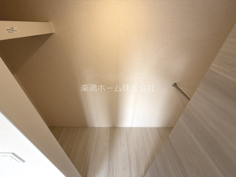 収納　ウオークインクローゼット♪
