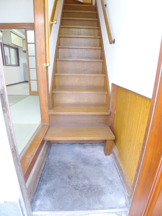 高砂8丁目戸建の玄関写真