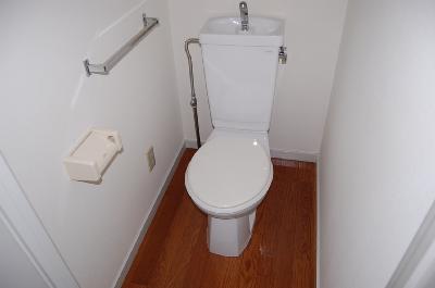 トイレ　トイレスペース。同物件別号室参照。