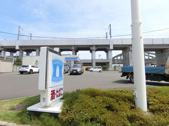 コンビニ　ローソン（コンビニ）まで250m