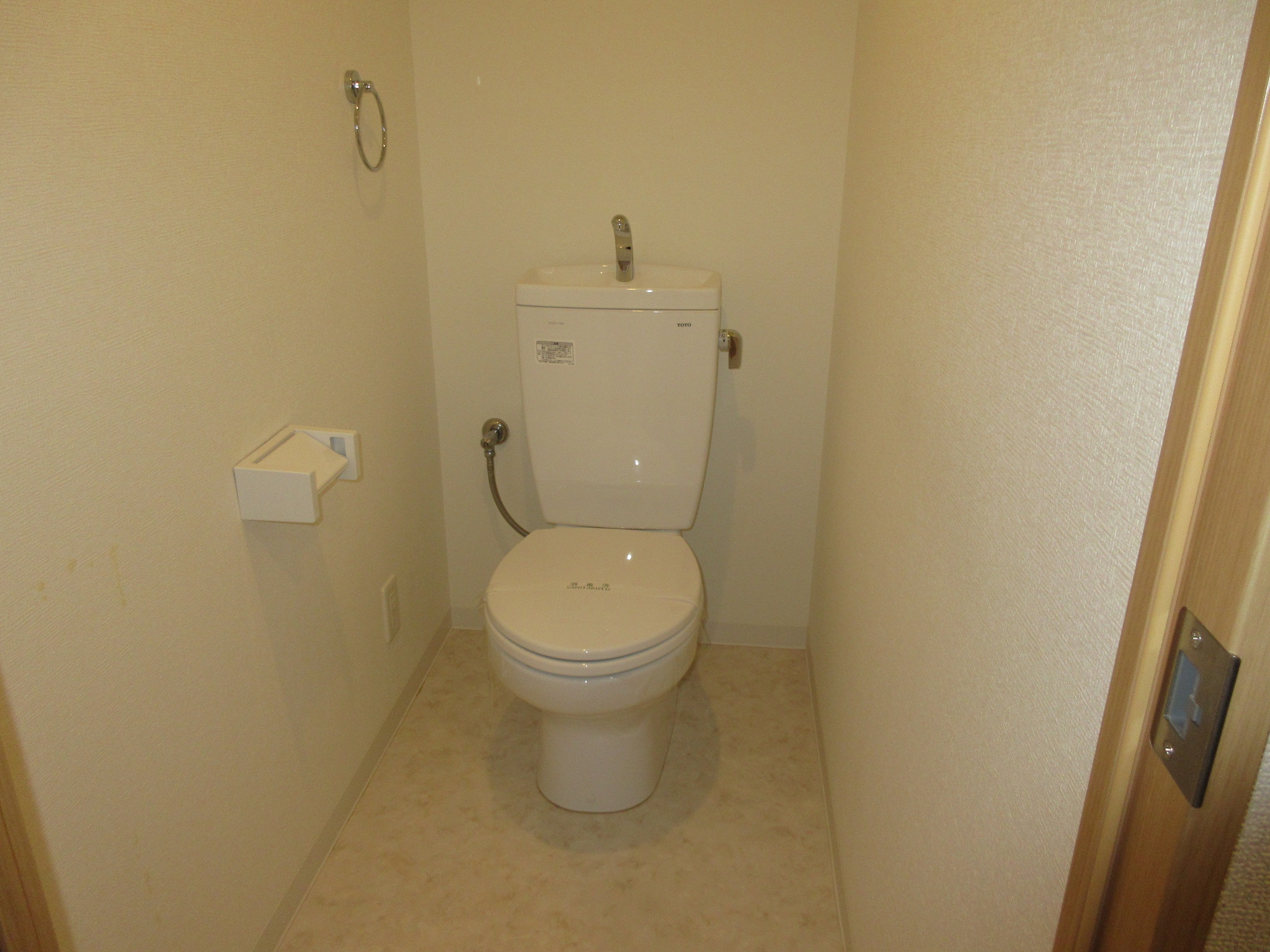 ＪＲ阪和線 美章園駅 徒歩11分 9階建 築6年のトイレ写真