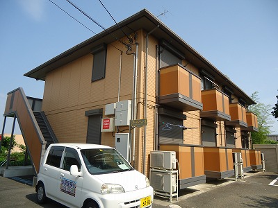 建物外観　2004年築のアパートです!