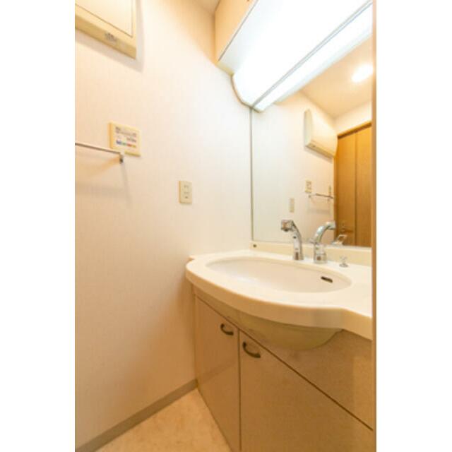 洗面設備　※写真は同タイプ住戸です。