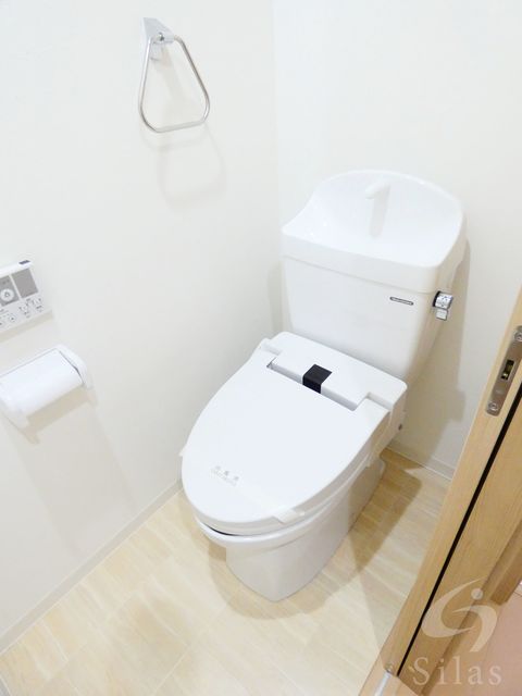 ＪＲ関西本線 平野駅 徒歩10分 3階建 築9年のトイレ写真