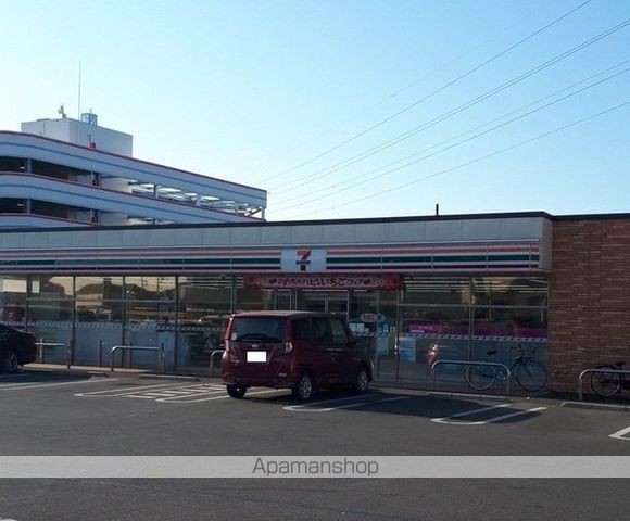 コンビニ　セブンイレブン（コンビニ）まで500m