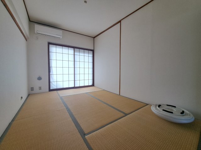 クレスト狛江の居間写真