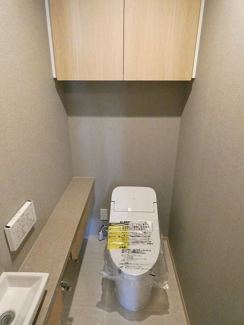 東京メトロ銀座線 外苑前駅 徒歩7分 11階建 築3年のトイレ写真