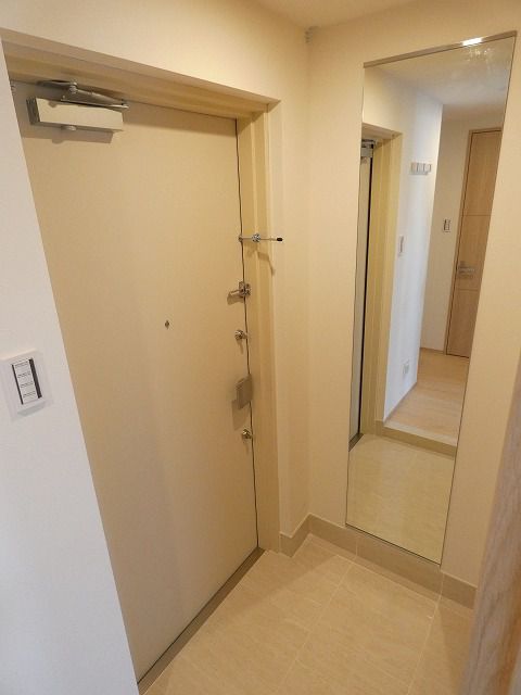 東京メトロ銀座線 外苑前駅 徒歩7分 11階建 築3年の玄関写真