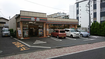 コンビニ　セブンイレブン 西荻北店（コンビニ）まで382m