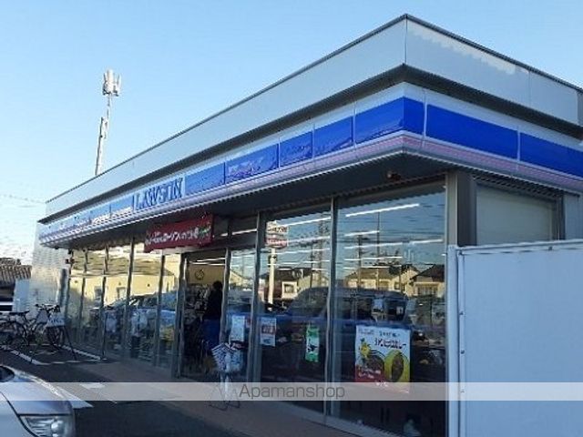 コンビニ　ローソン富山草島中央店（コンビニ）まで300m