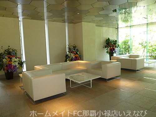 沖縄都市モノレール おもろまち駅 徒歩5分 30階建 築14年の外観写真
