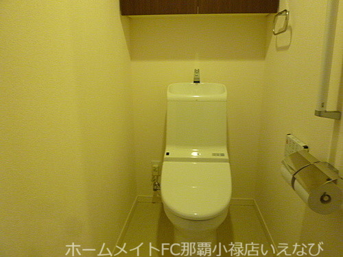 沖縄都市モノレール おもろまち駅 徒歩5分 30階建 築14年のトイレ写真