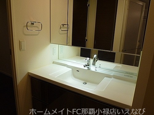 沖縄都市モノレール おもろまち駅 徒歩5分 30階建 築14年の内装写真