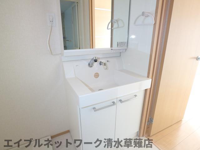 洗面設備　忙しい朝には欠かせない洗面所です