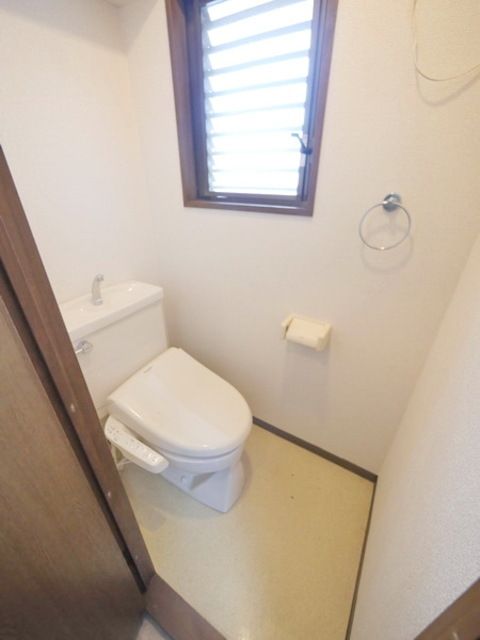 メゾン・アカンサスのトイレ写真