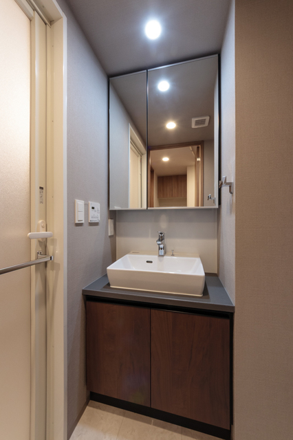 洗面設備　※写真は同タイプ住戸です。