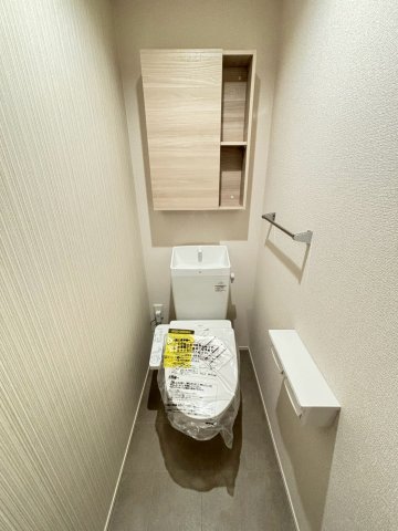 トイレ　別号室の写真です。ご参考までに