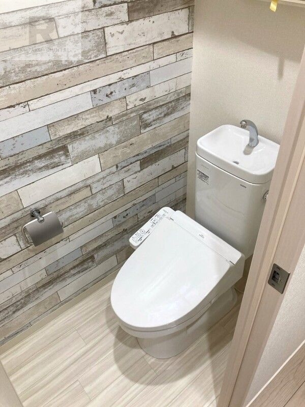 阪神本線 杭瀬駅 徒歩5分 3階建 築3年のトイレ写真