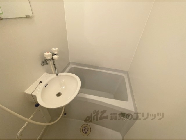 レオパレスメルベーユの風呂写真