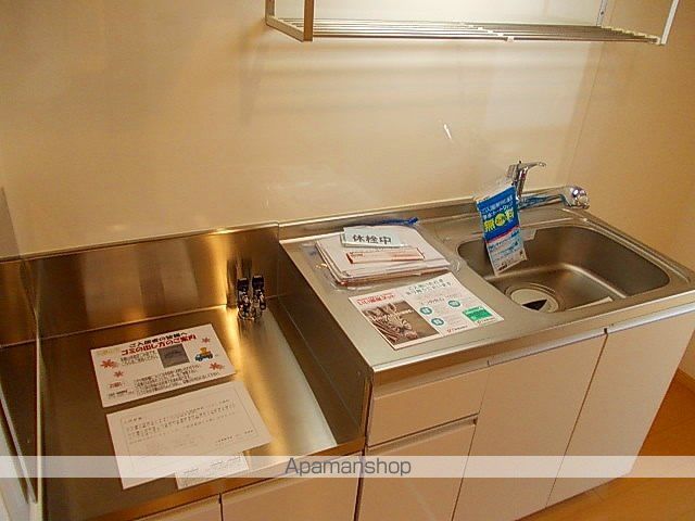 ＪＲ紀勢本線 和歌山市駅 徒歩18分 2階建 築14年のキッチン写真