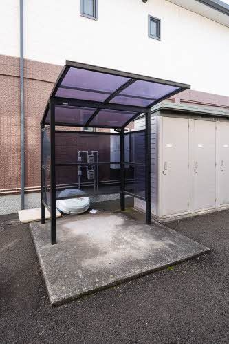 建物外観　駐輪場
