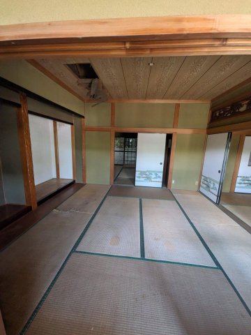その他部屋・スペース　床の間と欄間のある和室