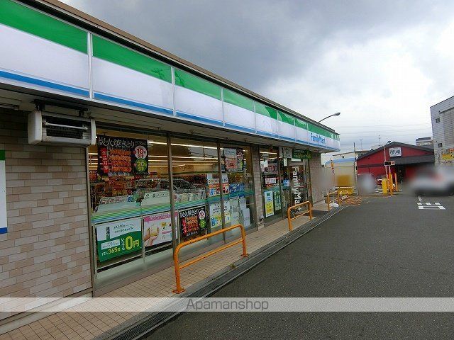 コンビニ　ファミリーマート（コンビニ）まで1307m