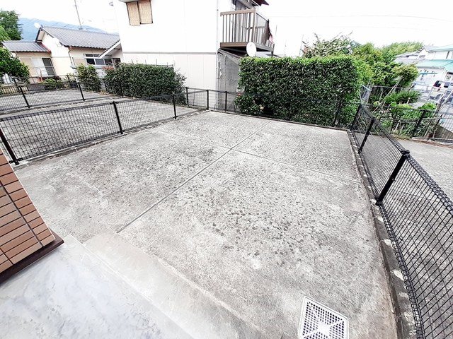 庭　お庭で自由な時間を過ごせます